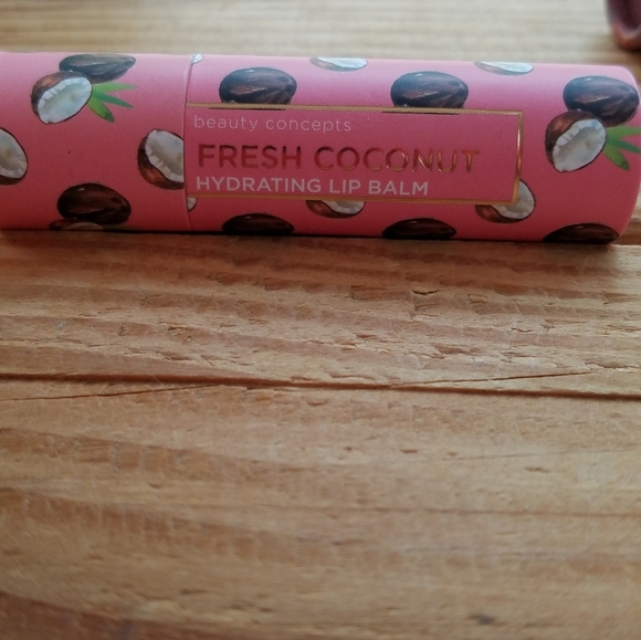 SET of Four Hydrating Lip Balms - Picture 4 of 5